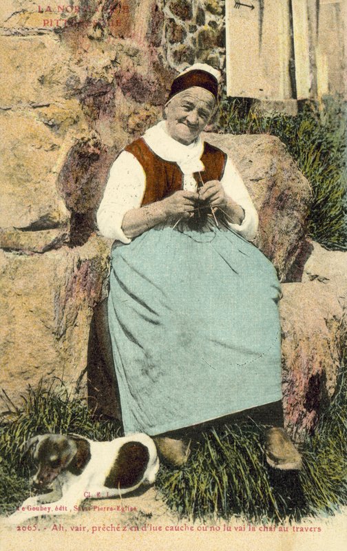 Gammel kvinne strikker (fargebilde) av French Photographer