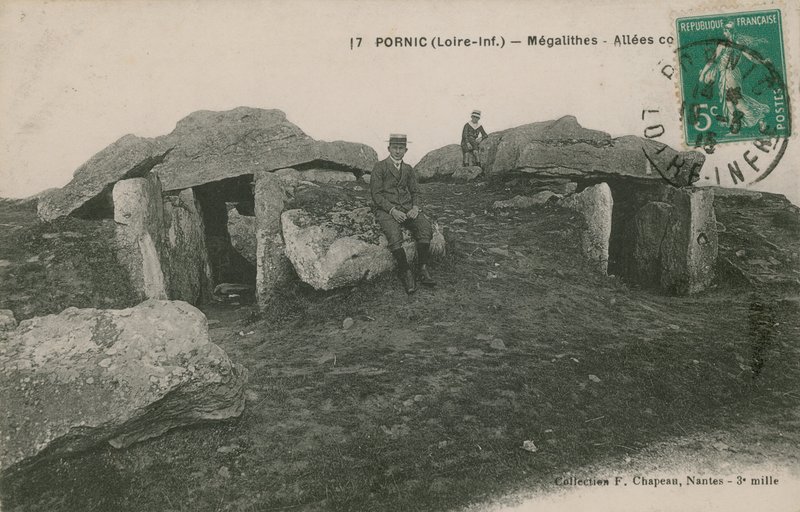 Pornikk, megalitter. Postkort sendt i 1913. av French Photographer