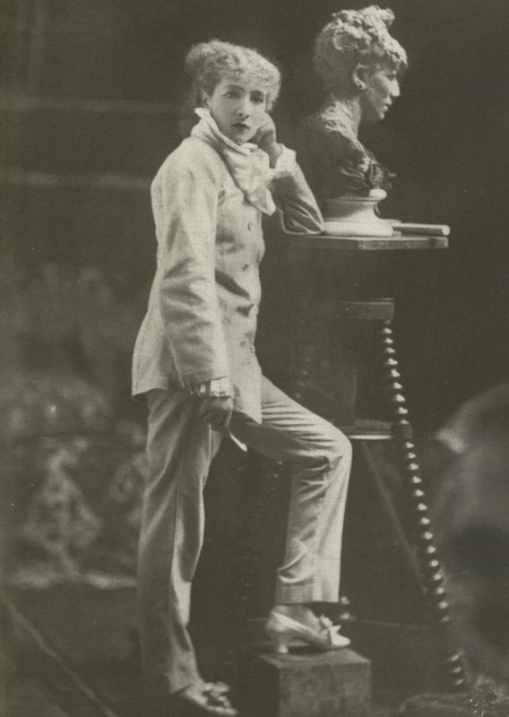 Sarah Bernhardt, i 1869 (s/hvitt-bilde) av French Photographer
