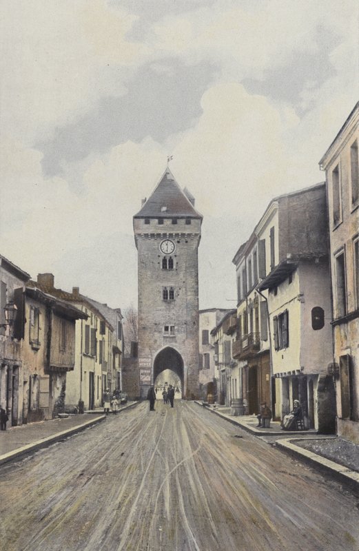 Villeneuve-sur-Lot, Porte de Pujols av French Photographer