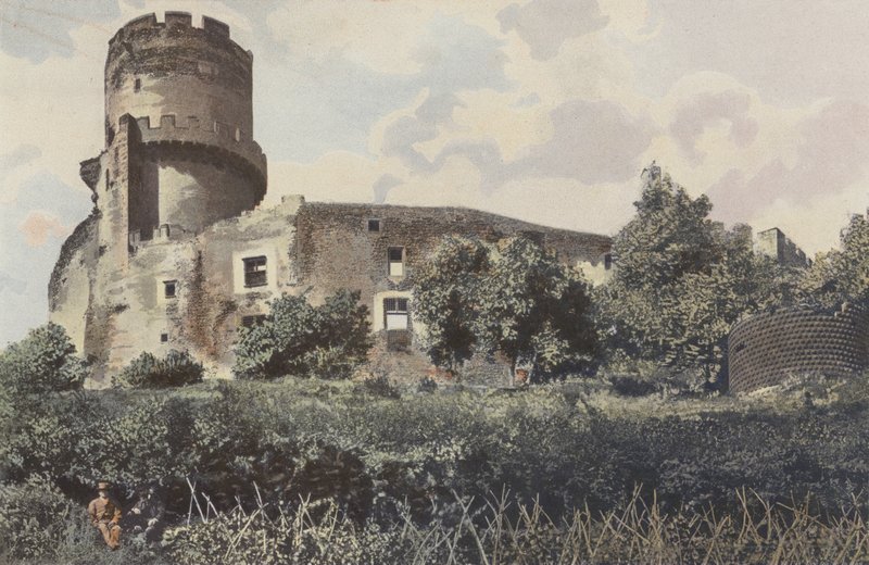 Volvic, tidligere Chateau de Tournoel, oversikt av French Photographer