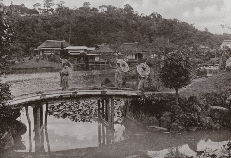Hikone (s/hvitt bilde) av Herbert Ponting