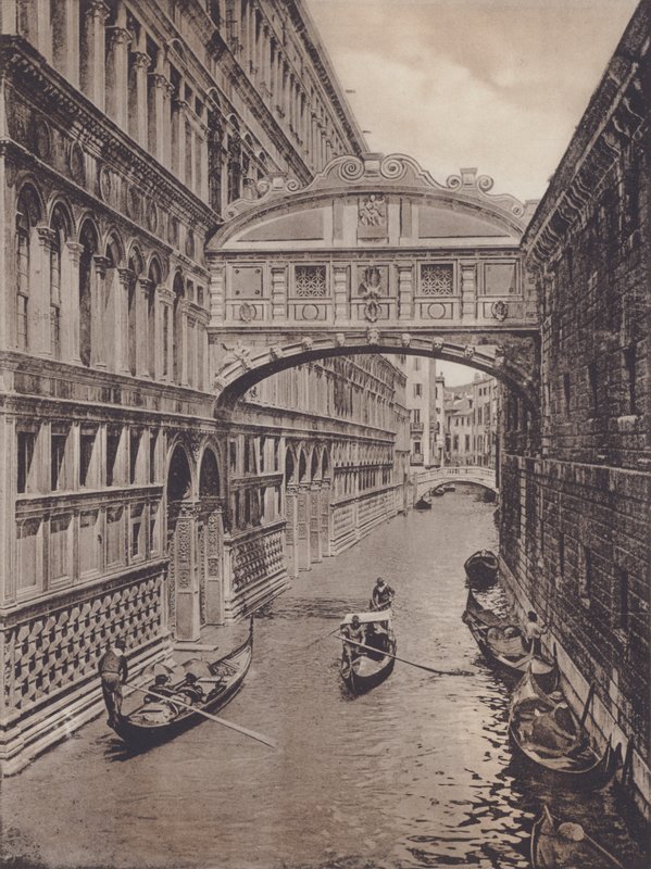 Sukkenes bro (s/h-bilde) av Italian Photographer
