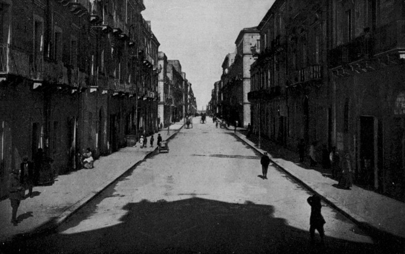 Taranto, Via Anfiteatro (s/h-bilde) av Italian Photographer