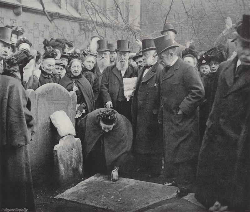 Henter Sixpences på Smithfield av J. Benjamin Stone