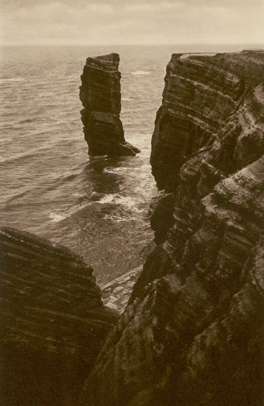 Helgoland (s/hvitt bilde) av Kurt Hielscher