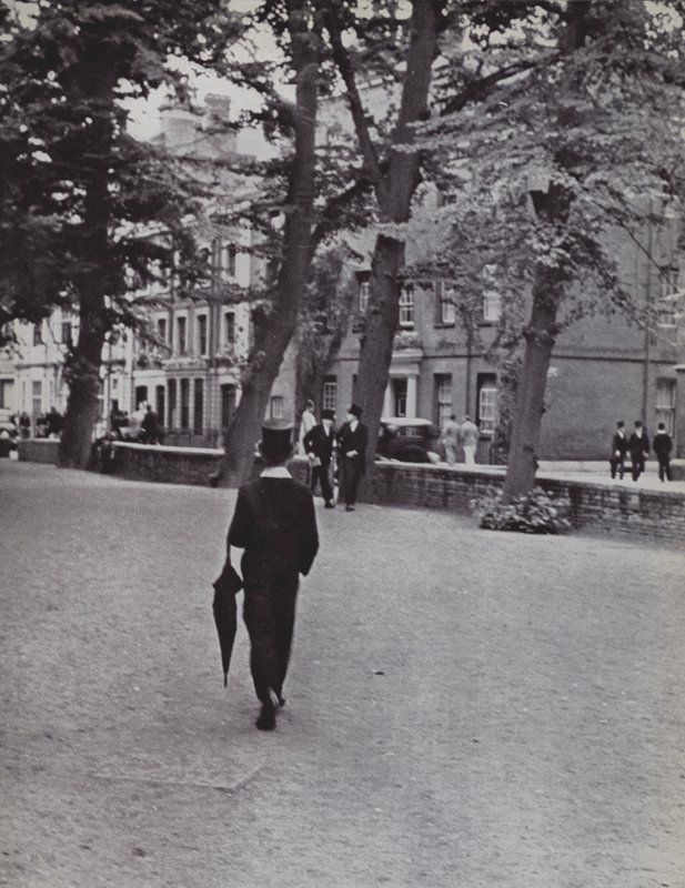 Eton, Between Schools (s/hvitt bilde) av Laszlo Moholy Nagy