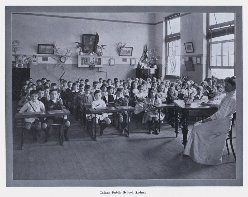 Infant Public School, Sydney (s/hv-bilde) av Photographer Australian