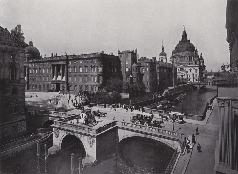 Kurfürstenbrücke (s/hvitt bilde) av Photographer German