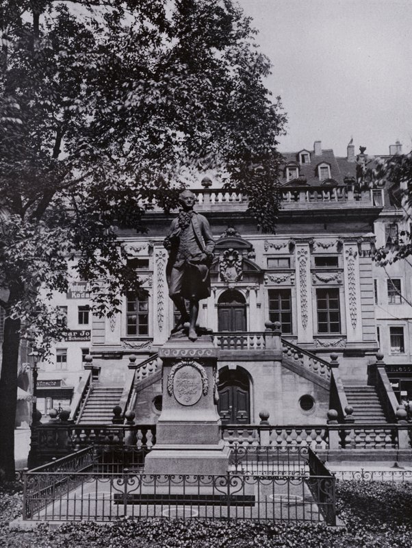 Leipzig: Goethe-monumentet på Naschmarkt (s/hvitt-bilde) av Photographer German