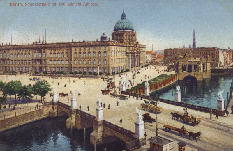 Schlossbruecke og det kongelige slott, Berlin, Tyskland (bilde) av Photographer German