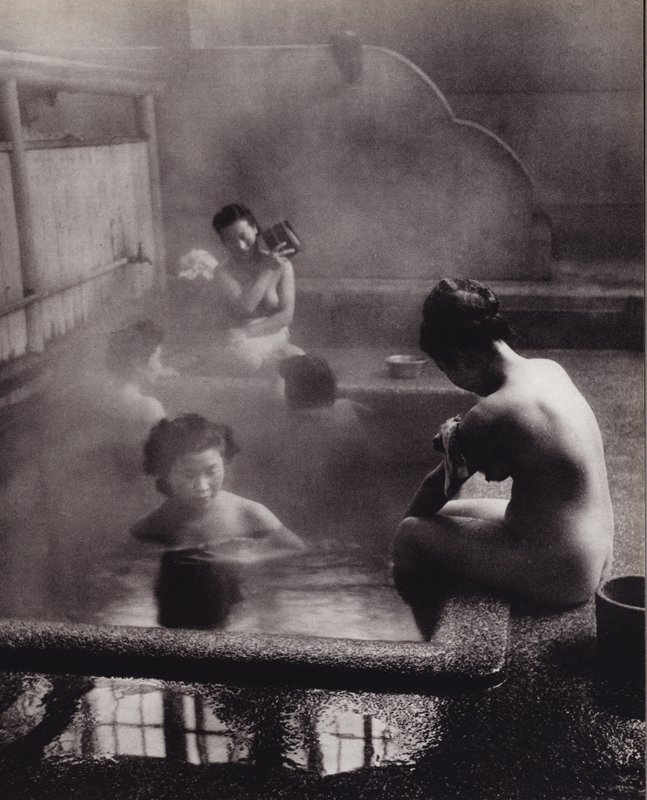 Public Bath (s/hvitt bilde) av Photographer Japanese