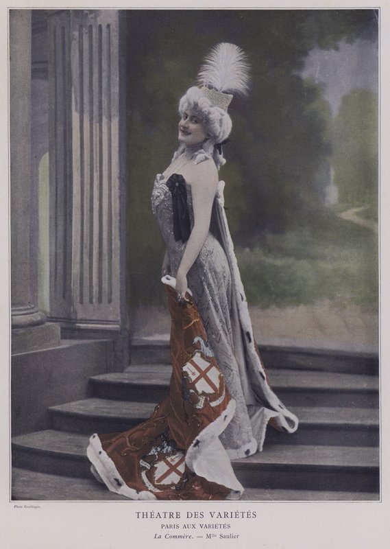 Jeanne Saulier , fransk skuespillerinne, som Commerce (farget bilde) av Reutlinger Studio