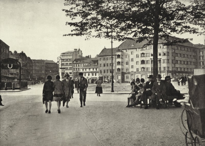 Berlin: Bulow-Platz (s/hvitt bilde) av Sasha Stone