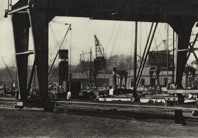 Berlin: Westhafen; Western Harbor (s/hvitt bilde) av Sasha Stone