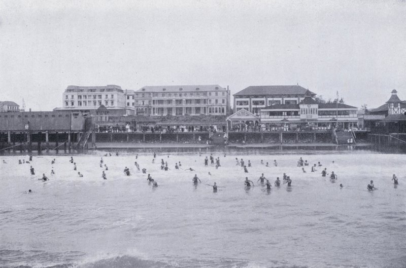 Ocean Beach, Durban (s/hvitt bilde) av South African Photographer